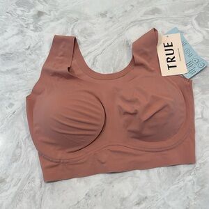 Nwt True and Co seamless bra. Size small